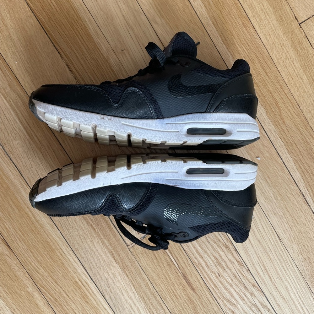 Nike Air Max Sneakers - Picture 8 of 9